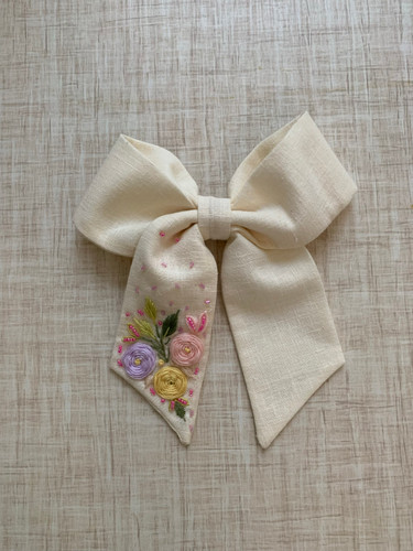 گلسر پاپیونی گلدوزی شده لنین